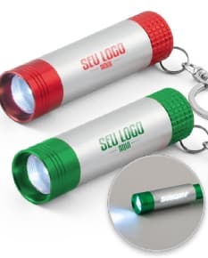 Lanterna LED com chaveiro, dispositivo de metal brilhante e colorido.