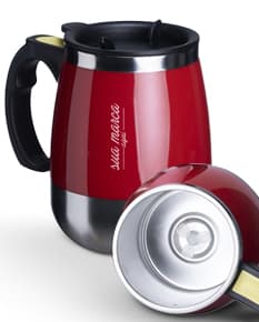Caneca com misturador 350ml: Desfrute de café fresquinho todas as manhãs com esta caneca moderna! Seu design inovador possui um misturador embutido para garantir que sua bebida favorita fique sempre perfeita. Feita em cerâmica de alta qualidade, com capacidade de 350ml. Ideal para quem ama café!