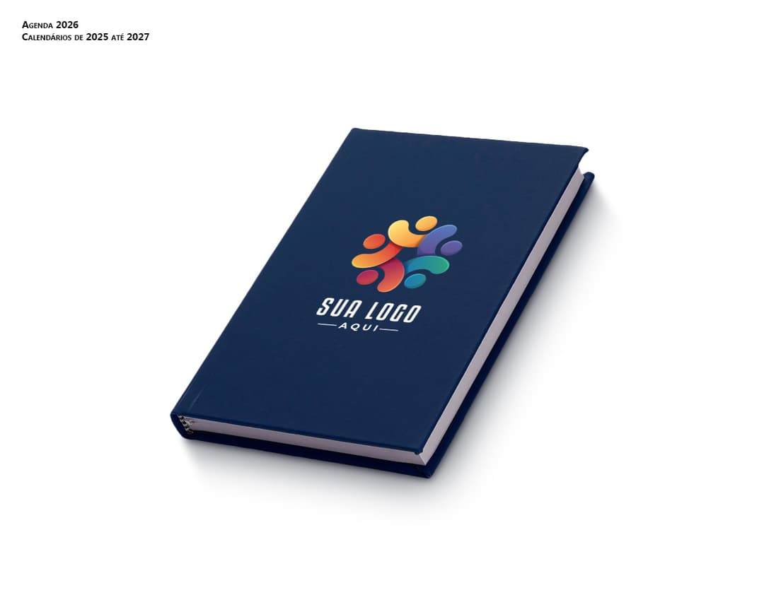 Agenda 2025 emborrachada com capa azul e elástico. Páginas internas em papel reciclado e marcador de página.