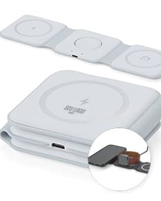Carregador via Indução 3 em 1 com scanner e detector de tecnologia eletrônica, equipamento moderno para armazenar e transferir dados digitalmente. Inclui teclado, tela, laptop, telefone celular, disco, e diversos acessórios eletrônicos.