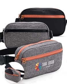 Pochete Oxford preta feita de couro com diversos compartimentos, fivelas e fechos. Ideal para guardar dispositivos eletrônicos, equipamentos e acessórios de trabalho e de viagem.