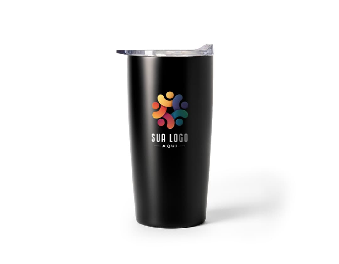 Produto: Copo Térmico 590ml em aço inoxidável, na cor preta, com tampa rosqueável e alça para segurar.